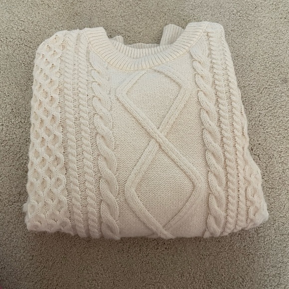 alferic eden rory gilmore sweater!! cable knit oversized cream sweater - Picture 3 of 4